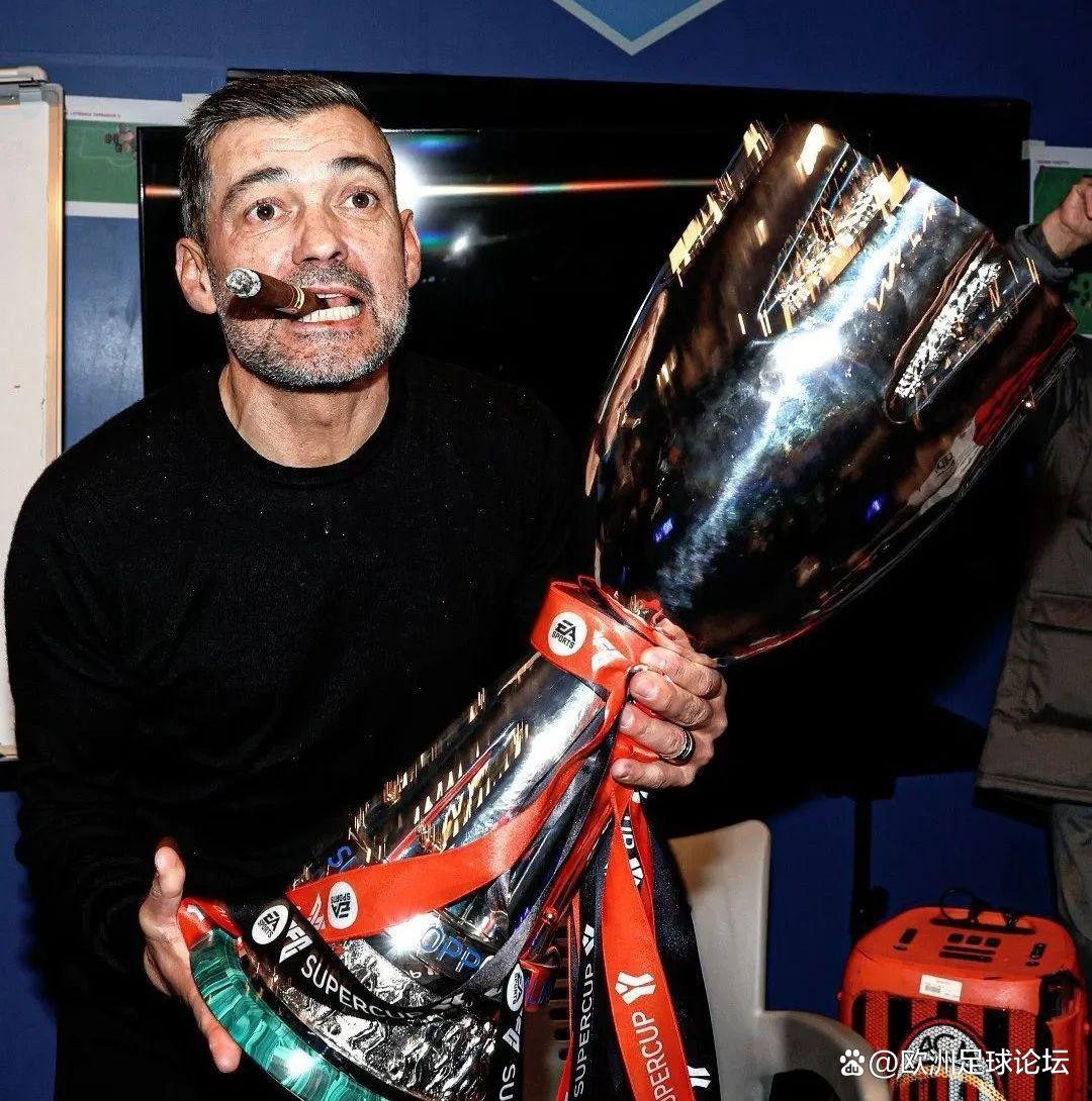 九游体育APP下载-重磅！今晚足总杯传出新动向波尔图围绕意大利杯主帅复盘，上海申花伤情更新(足协超级杯回放)