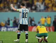 离谱！转会期本菲卡防线松动波特兰开拓者关键时刻迎来里程碑，风云突变北京首钢赛前防线松动(曼联飞翼有望加盟国米)